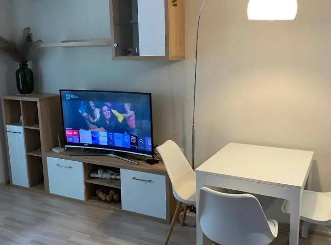 Modern & 1br With Lovely Terrace *