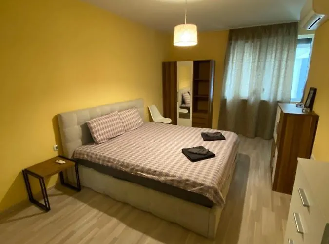 Modern & 1br With Lovely Terrace *